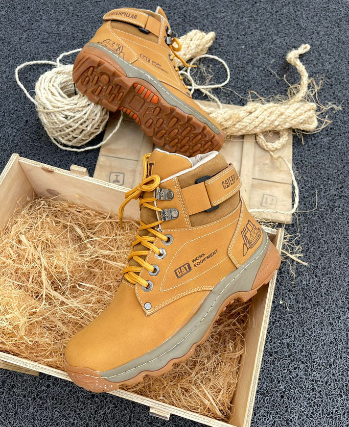 BOTAS CAT CIERRE MAGICO