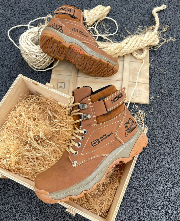 BOTAS CAT CIERRE MAGICO