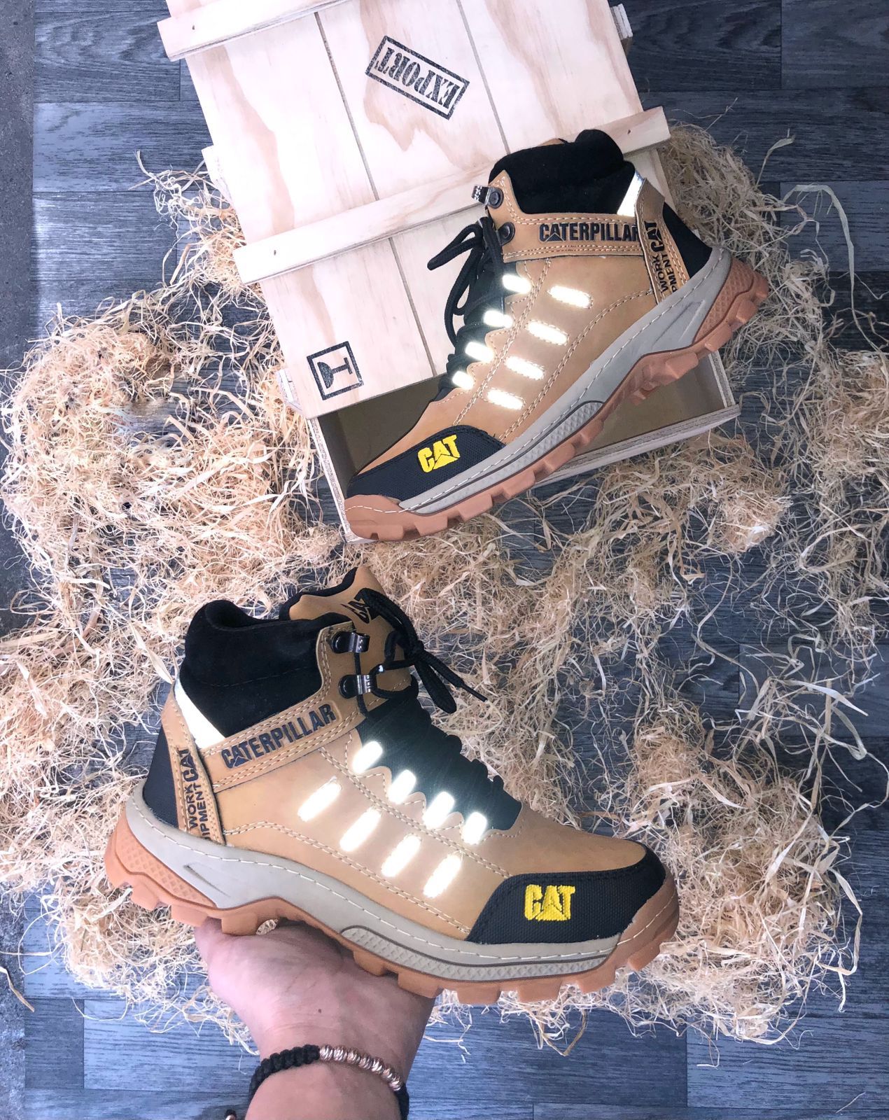 CATERPILLAR REFLECTIVA